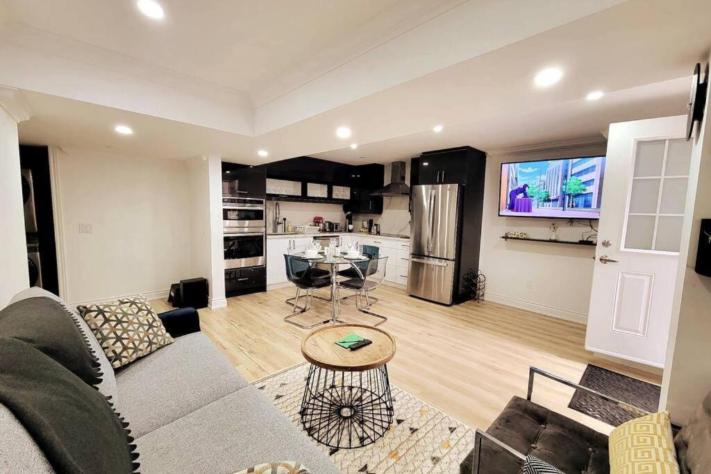 Apartmán Modern Oasis In Richmond Hill, The Place For You! Exteriér fotografie