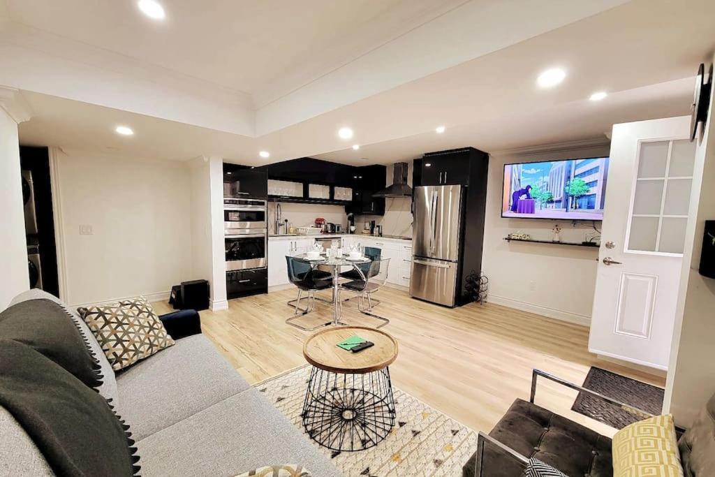 Apartmán Modern Oasis In Richmond Hill, The Place For You! Exteriér fotografie